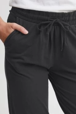 OXMO Pantalons Tapered Broek Dames Zwart -Oxmo Winkel e08d60f86ca16f8059a32859ea57211b