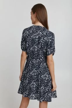 OXMO Mini Jurken Jurk OXEmbla Dames Zwart -Oxmo Winkel e504624732775d23b765691cfee4866a