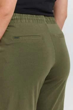 OXMO Shorts Regular Broek Dames Olijfgroen -Oxmo Winkel e6e1e61487e3e8be9d83a637998dabe8