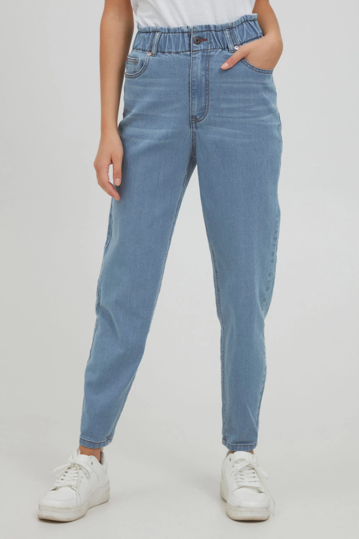 OXMO Mom Jeans Tapered Jeans Ann Dames Blauw 4 OXMO Mom Jeans Tapered Jeans Ann Dames Blauw - Afbeelding 2