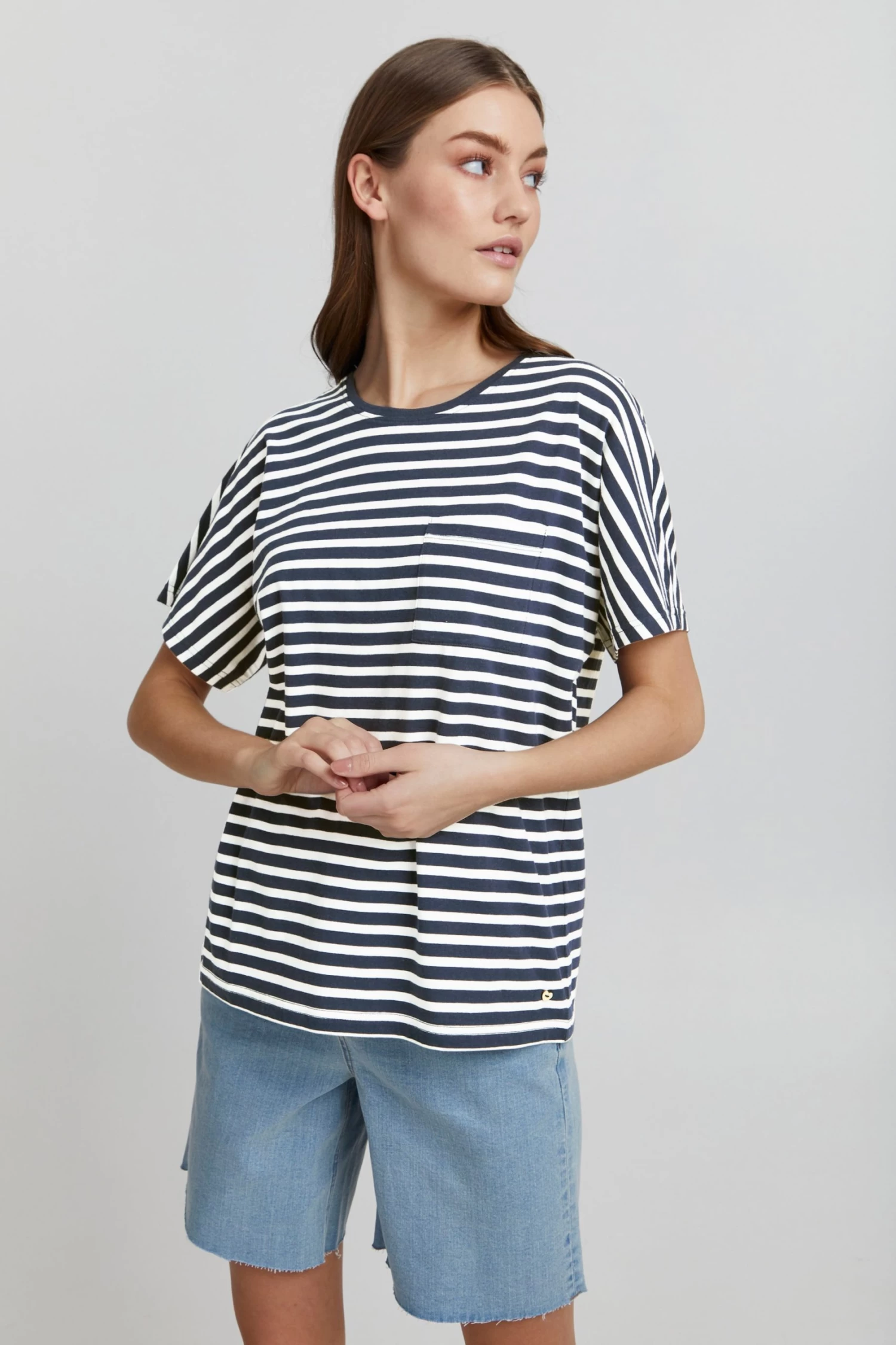 OXMO T-shirts Shirt Steffi Dames Blauw Gemêleerd / Wit 4 OXMO T-shirts Shirt Steffi Dames Blauw Gemêleerd / Wit - Afbeelding 2