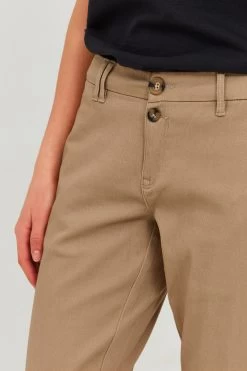 OXMO Chinos Regular Chino Pilar Dames Beige -Oxmo Winkel ebc5af2a6b0e07b3af0f321b42cc7615