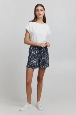 OXMO Shorts Loosefit Broek ELDIRD Dames Nachtblauw -Oxmo Winkel eda20f8dd8ab0e1cdb8c29562a0e2d7e