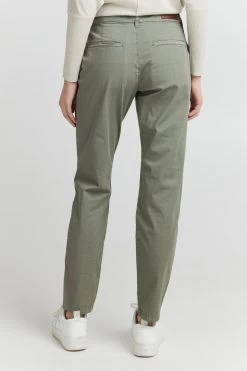 OXMO Chinos Loosefit Chino CHILLI Dames Groen -Oxmo Winkel f0d9ff690875822d8fa1a07dd92a14c9