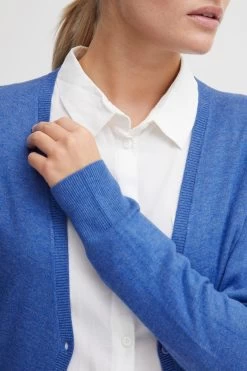 OXMO Vesten Gebreid Vest Oxhelene Dames Kobaltblauw 11 OXMO Vesten Gebreid Vest Oxhelene Dames Kobaltblauw -Oxmo Winkel f28b1a332a022400f398b104bf8a7874