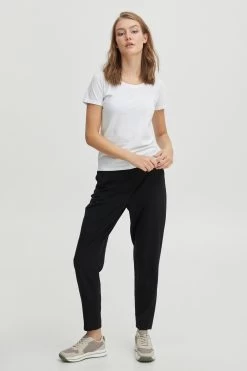 OXMO Pantalons Regular Broek Dames Zwart 10 OXMO Pantalons Regular Broek Dames Zwart -Oxmo Winkel f555b0cd59e1807176b839a211a80441
