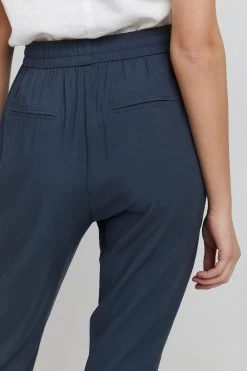 OXMO Pantalons Loosefit Broek Elida Dames Blauw Gemêleerd -Oxmo Winkel f7099af165464fecca9c1cd96ec58fd7
